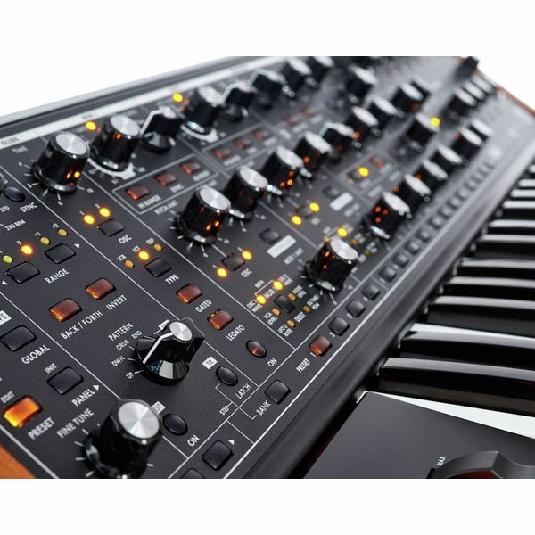 Moog Subsequent 37